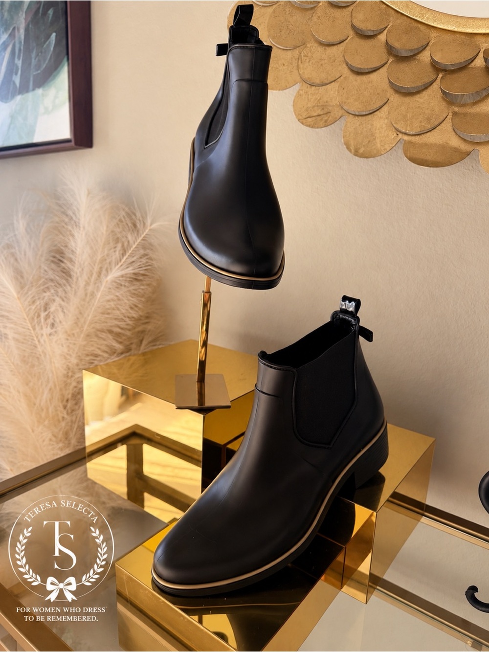 New! ✨ Kate Spade Black Chelsea Rain Boots Size 8